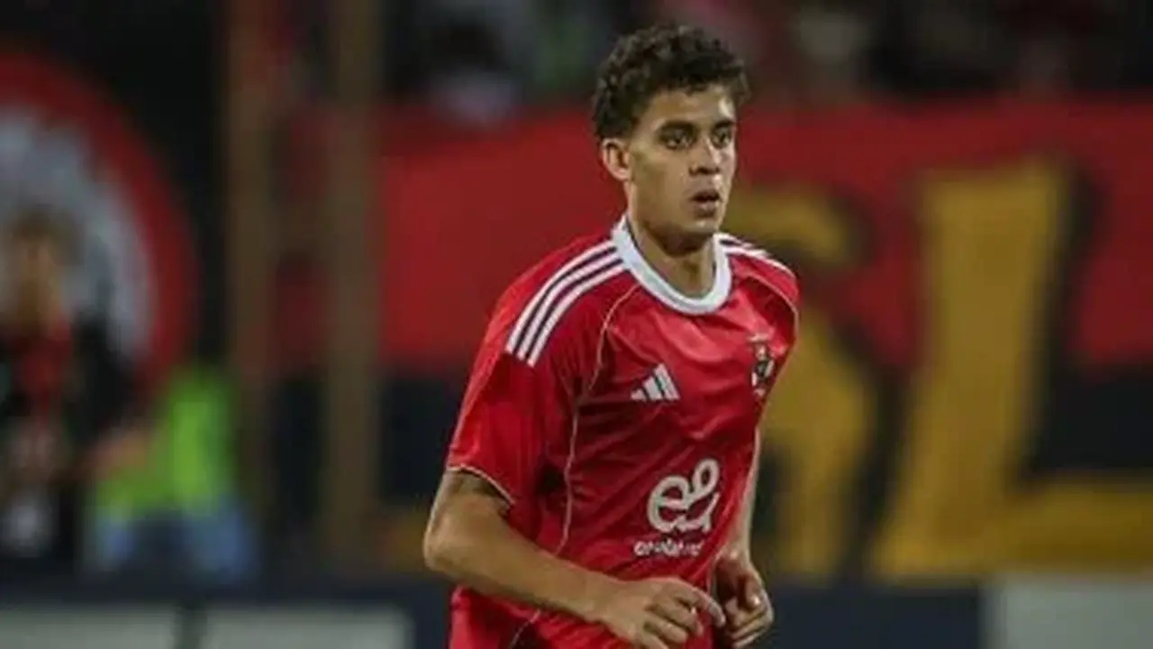 مفاوضات الأهلي وبرشلونة تسلط الضوء على تأثير "ست الحبايب" في إتمام إعارة حمزة عبد الكريم